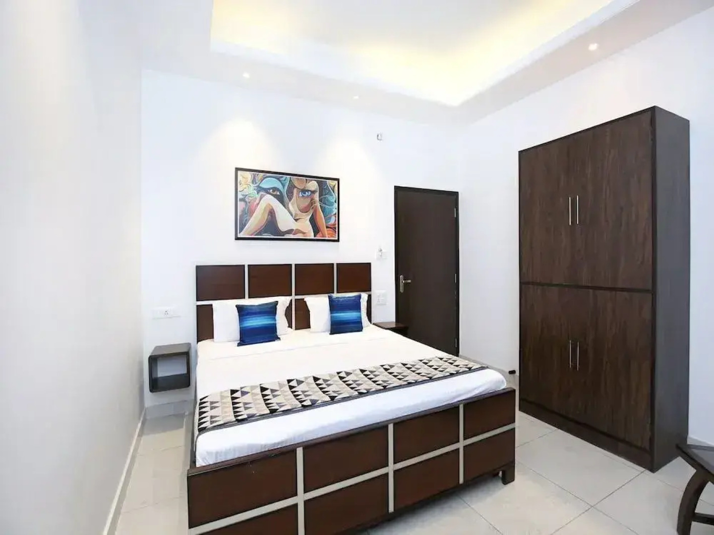 OYO 13307 Home Luxury Stay Shoghi