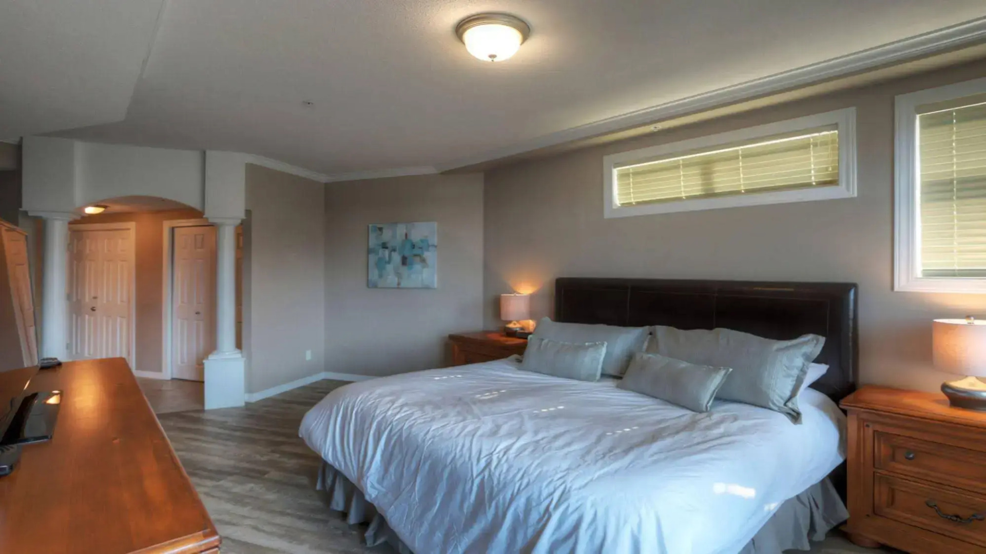 Discovery Bay by KelownaGo