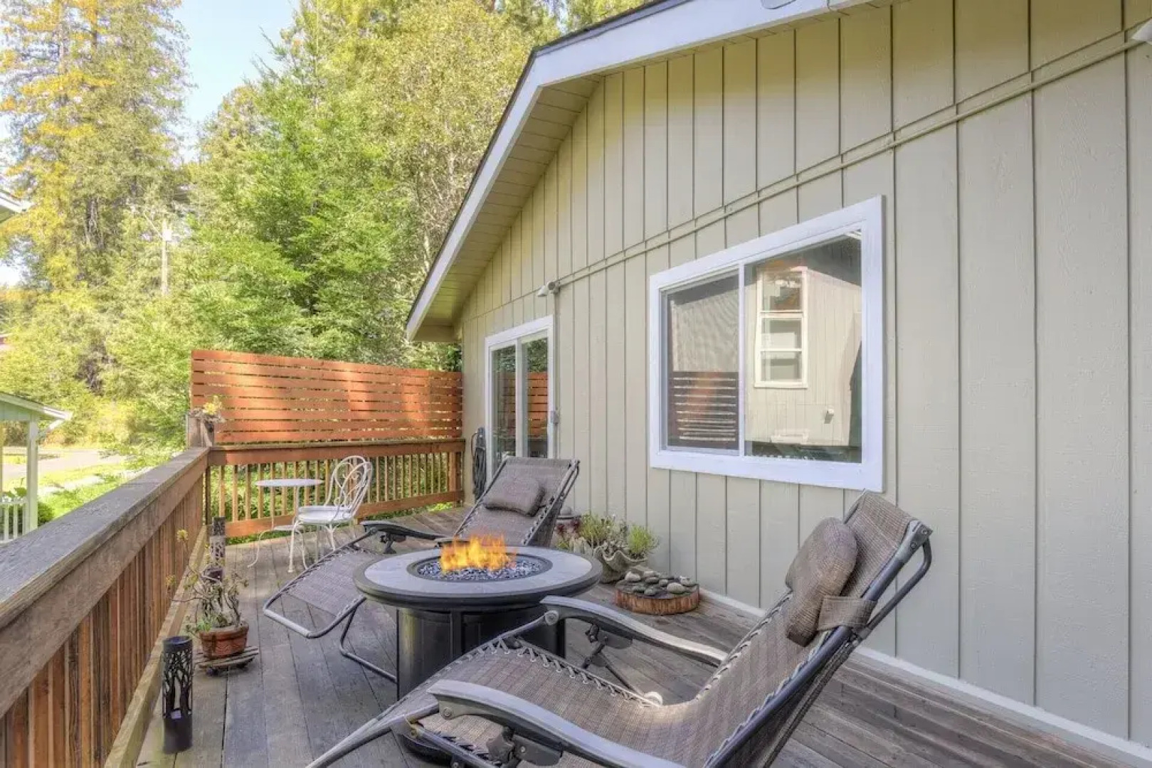 Searenity by the Sea