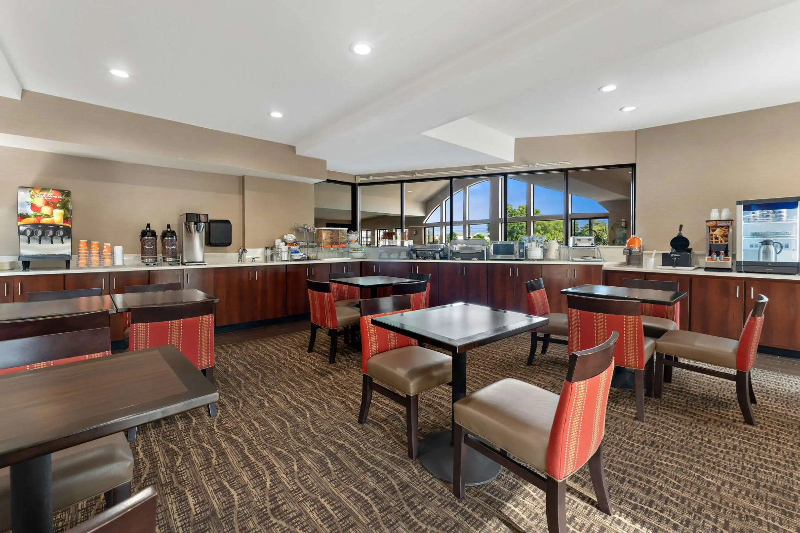Comfort Suites near Robins Air Force Base