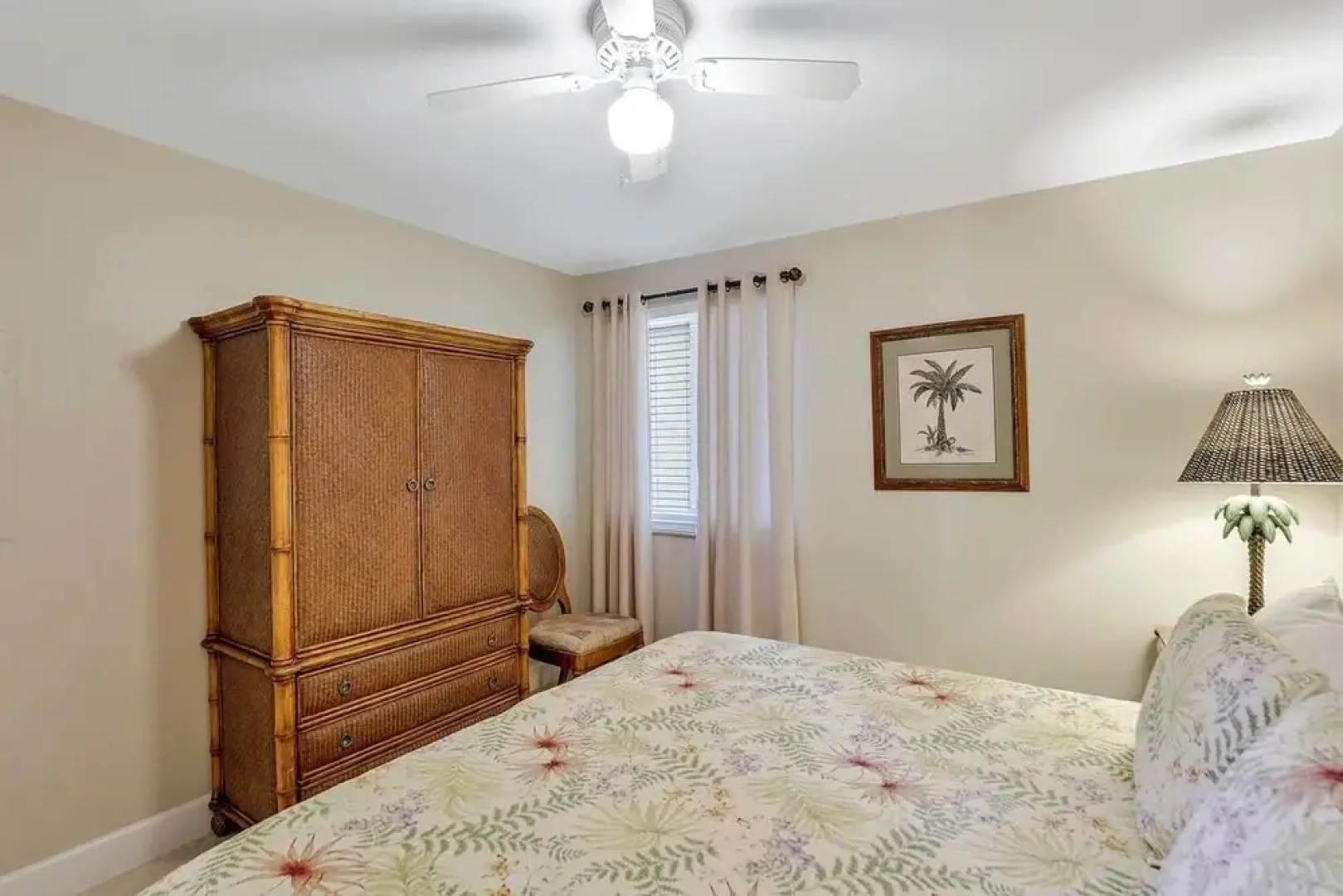 Luxurious Beachfront Condo With Glorious Ocean Views