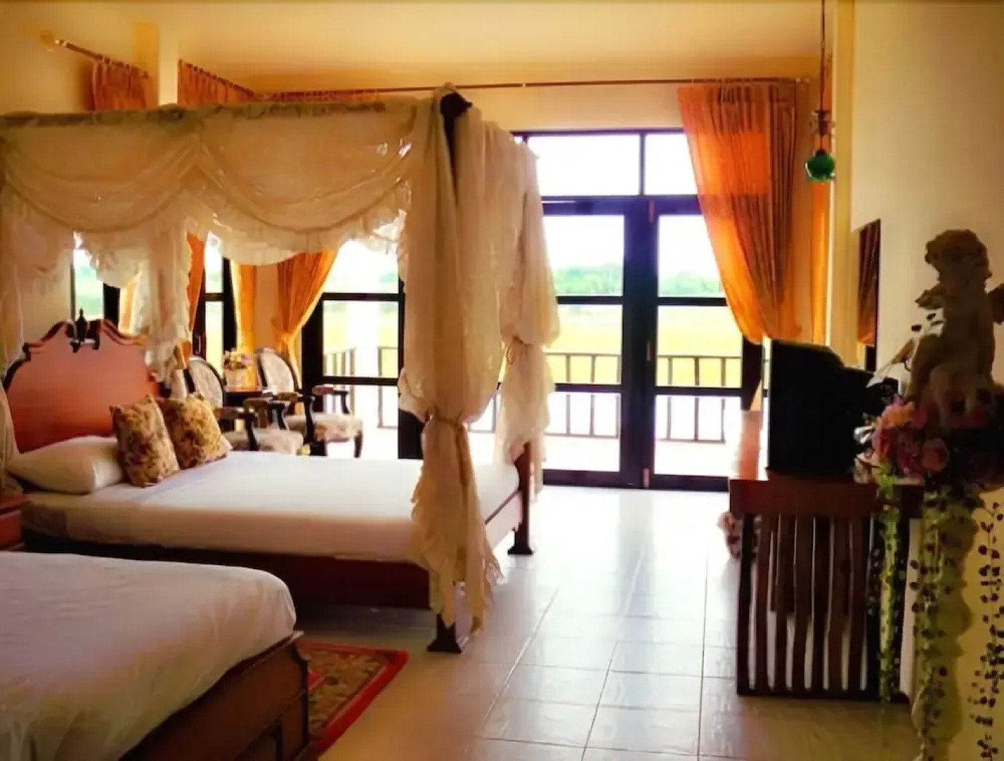 Golden Lake View Boutique Resort