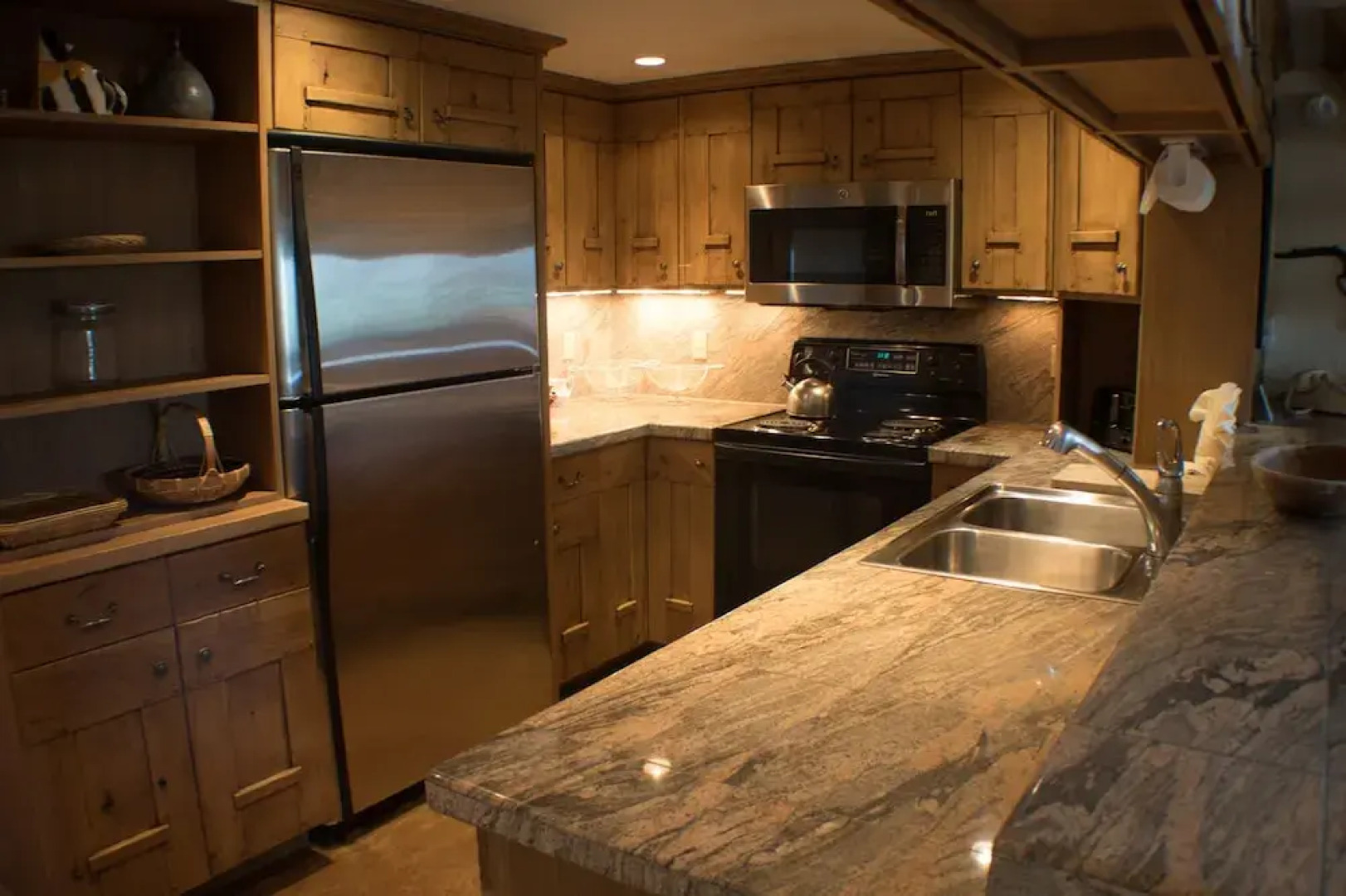 Columbine Condominiums by CB Lodging