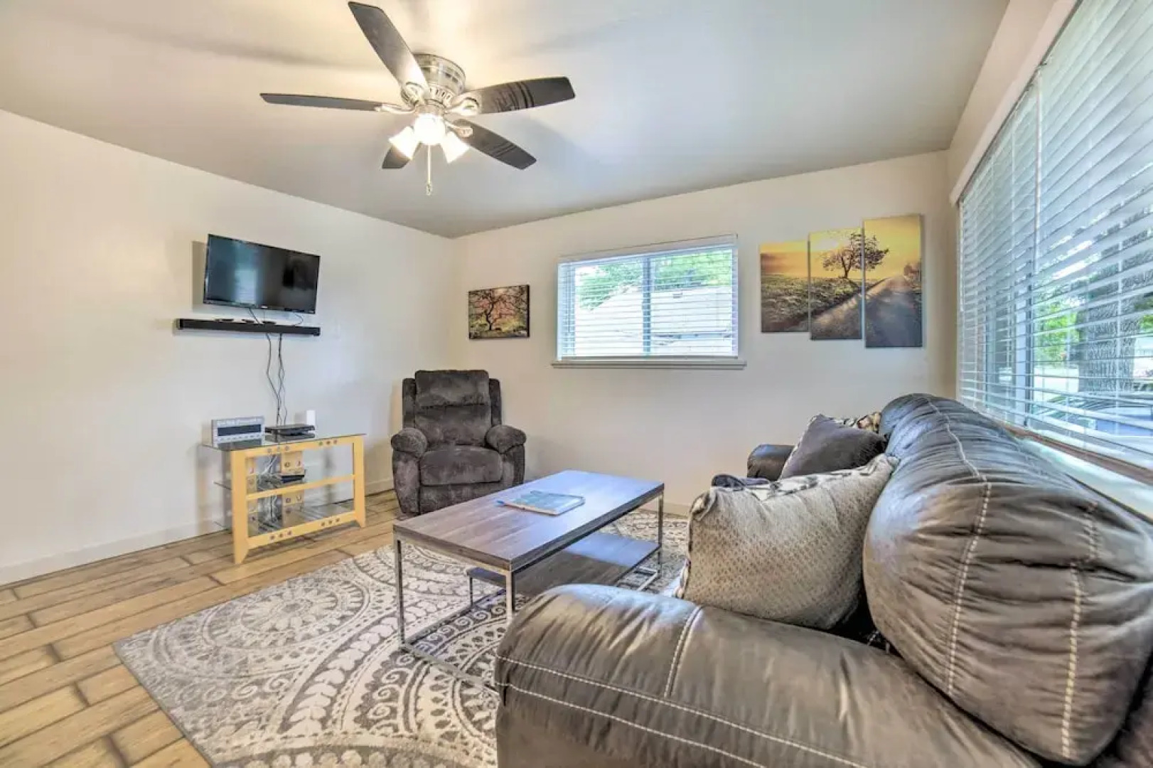 Cozy Townhome: Near Dtwn, Hospital & College!
