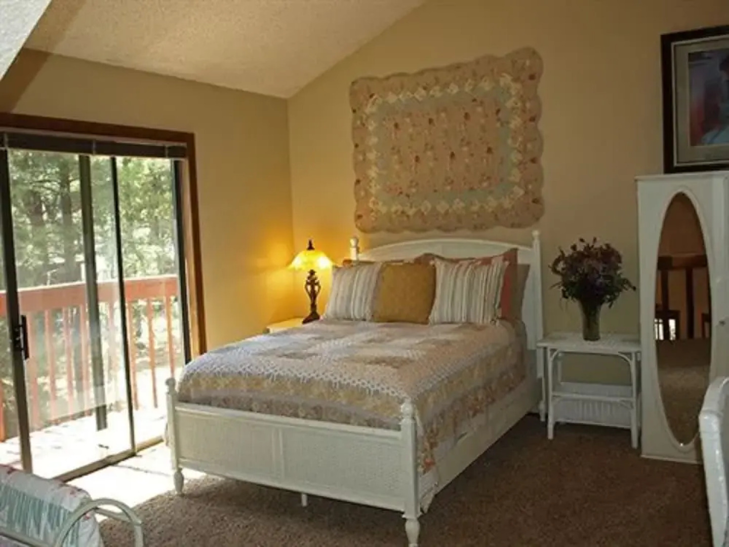 Whispering Pines Inn