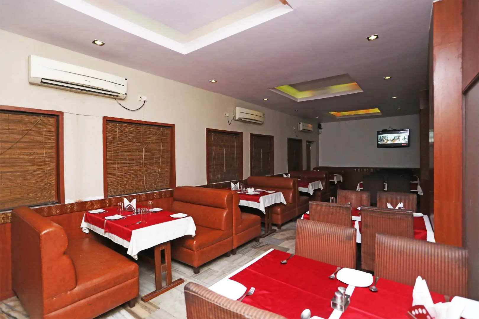 OYO 15966 Hotel Shivam