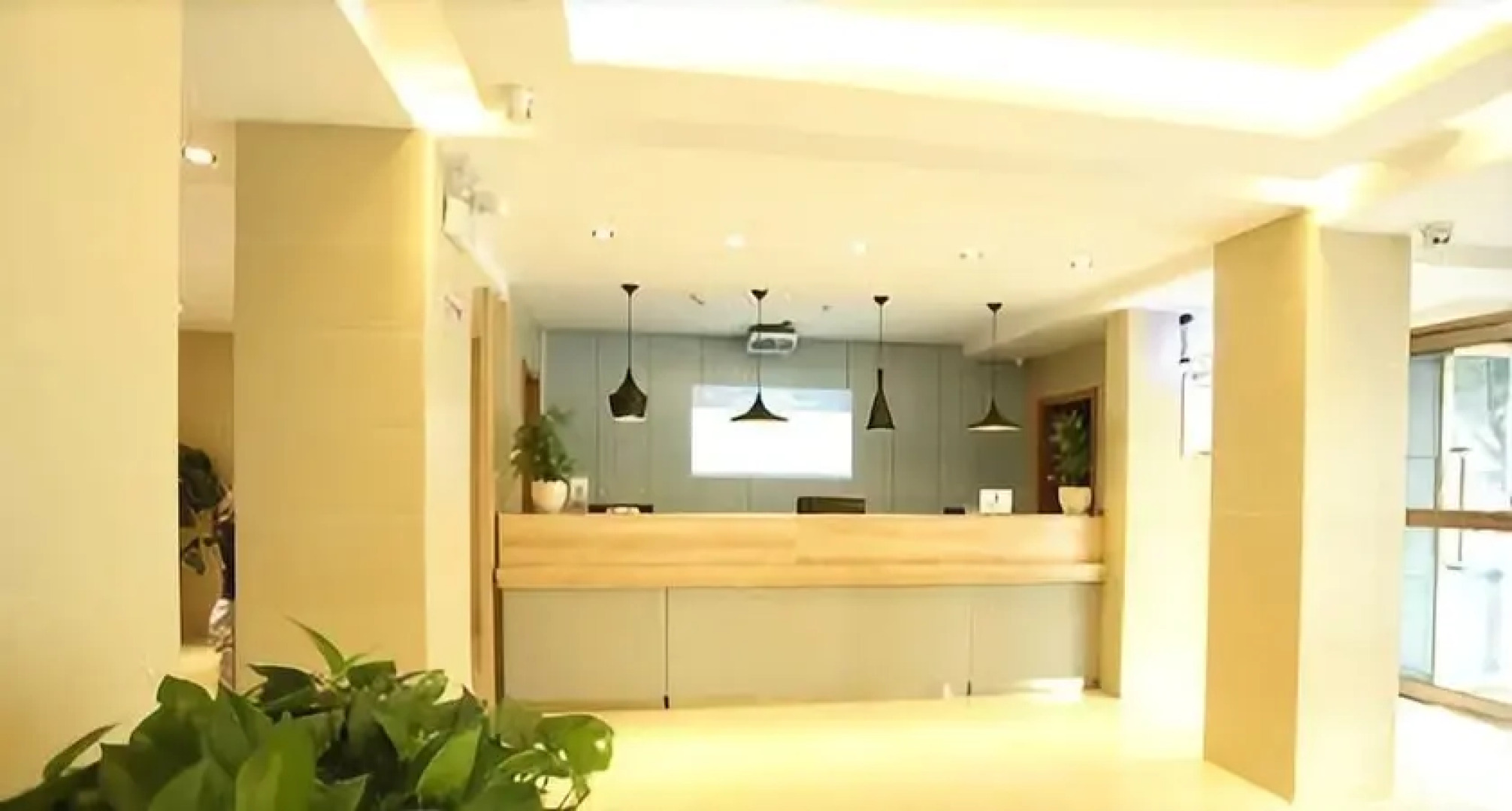 Ibis Jinzhou Yunfei Street