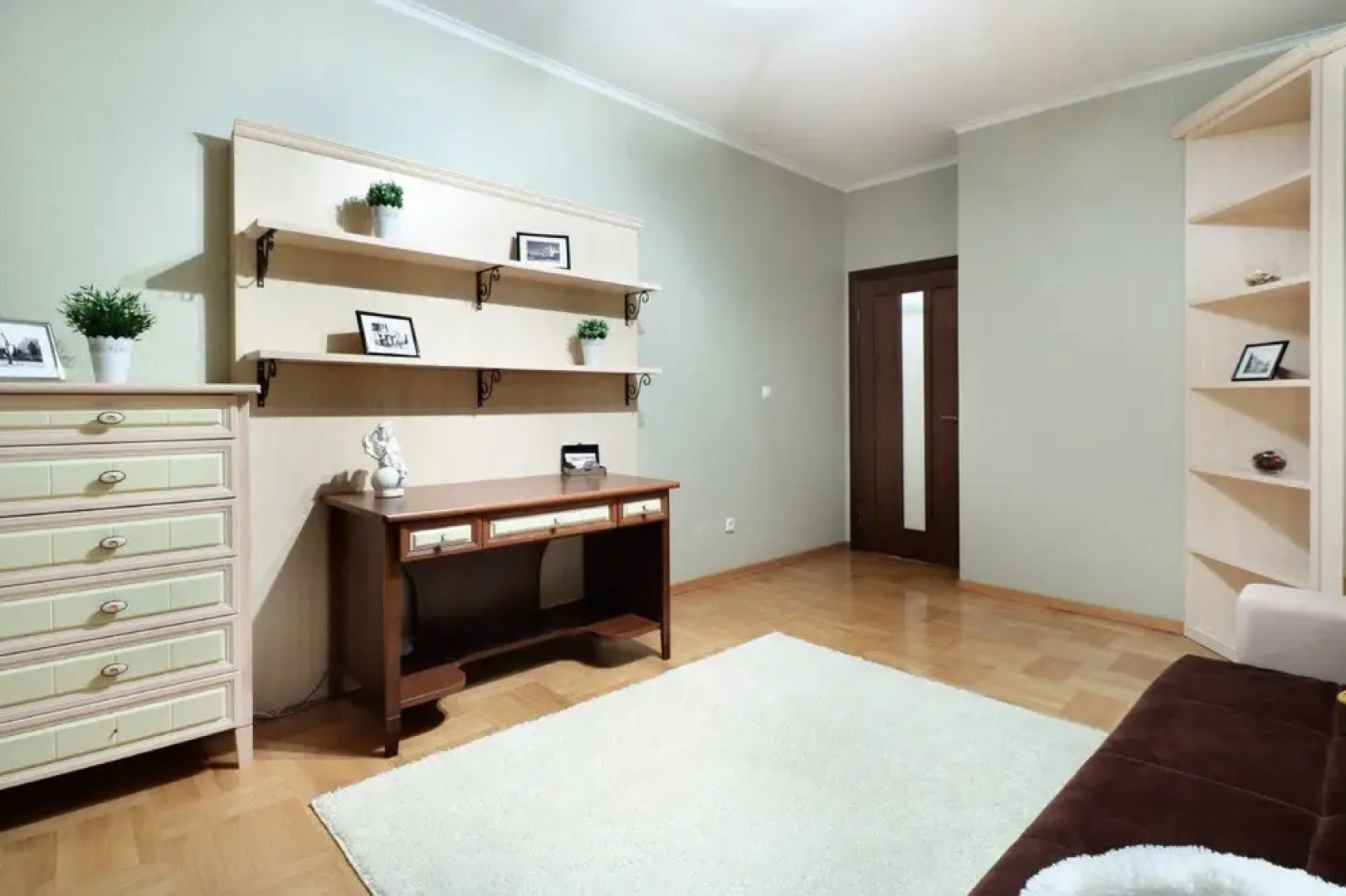 PaulMarie Apartments on Mira