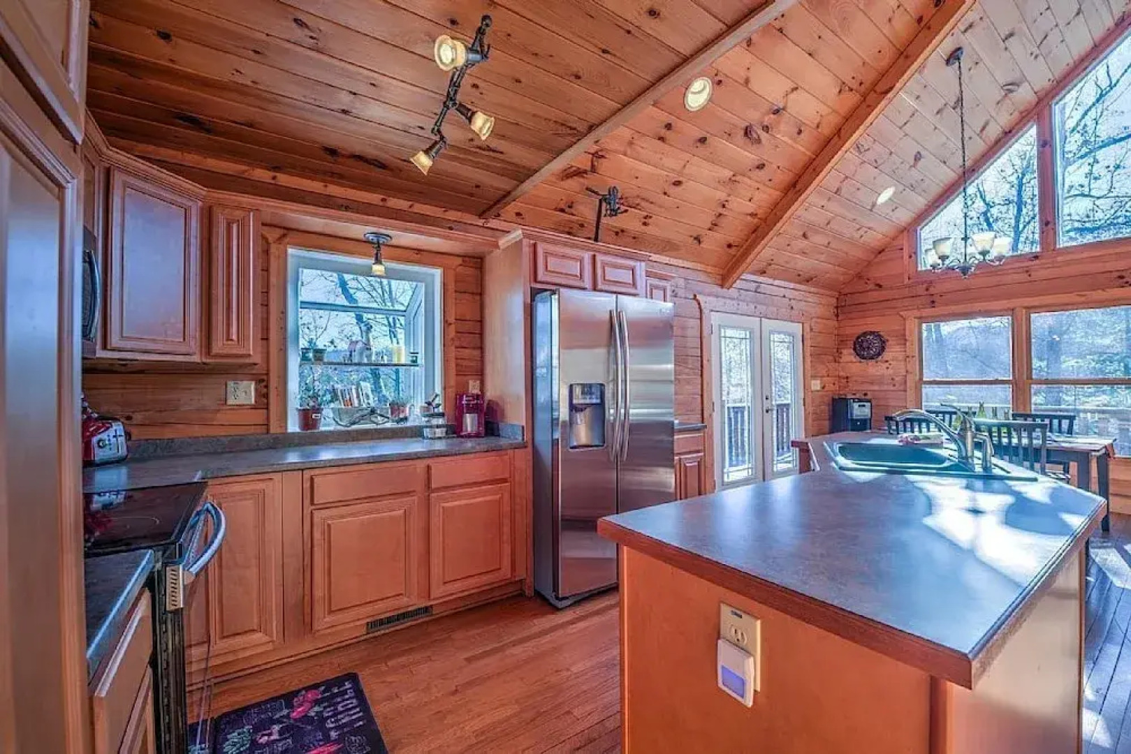 Sunrise Ridge - 3 Br Cabin