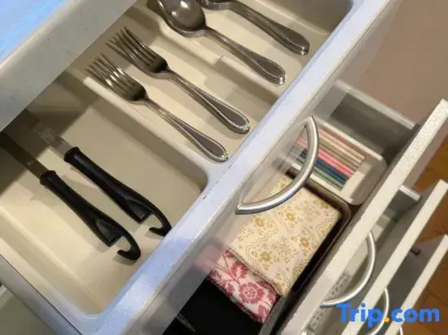 Whole House / 10 ppl/ 3 Parking /Free Wifi!