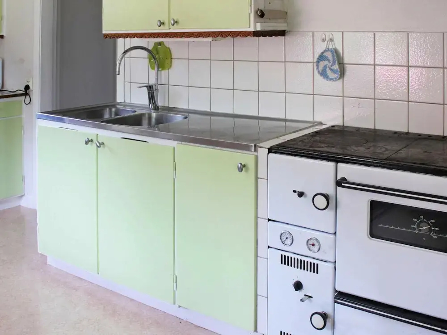 2 Person Holiday Home in Hjärtum