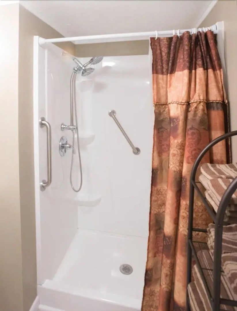 Cottage #9 2 Bedrooms 1 Bathroom Cottage