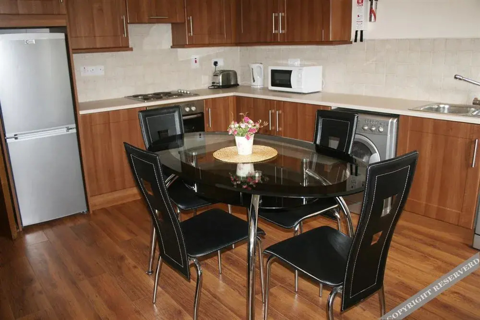 Arch House B&B and Apartments