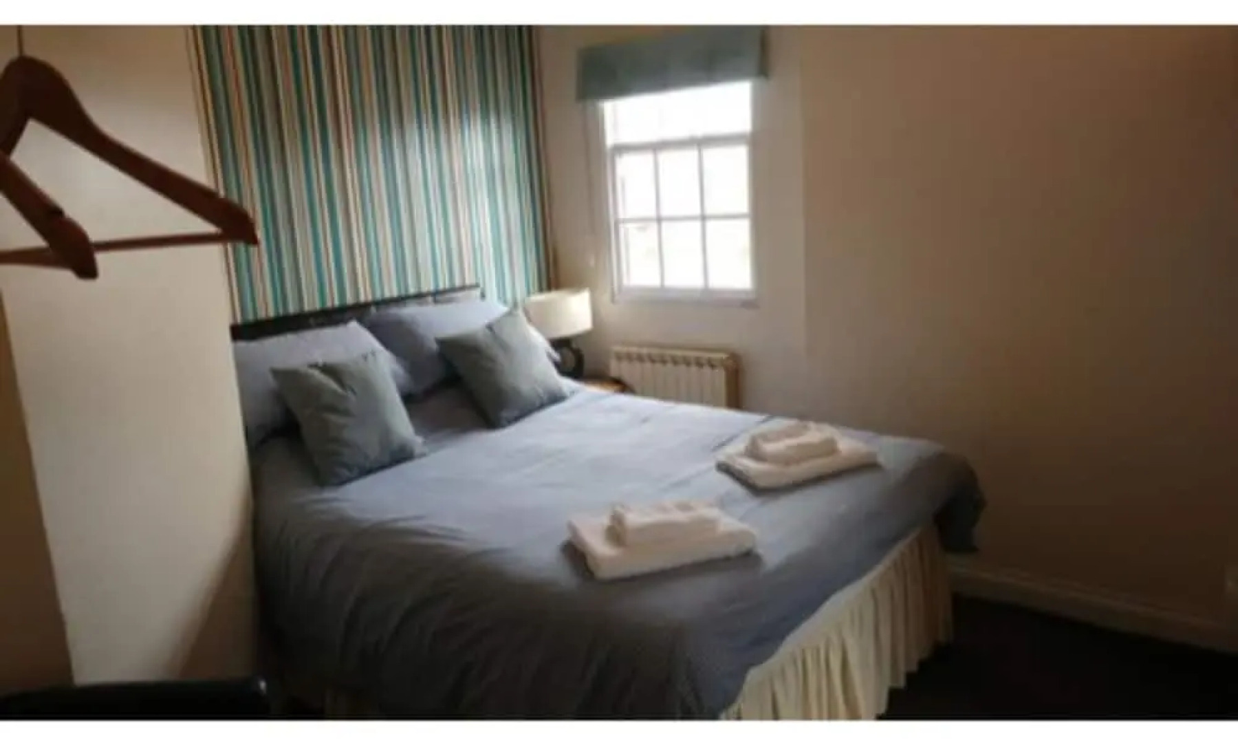 The Three Horseshoes - Inn