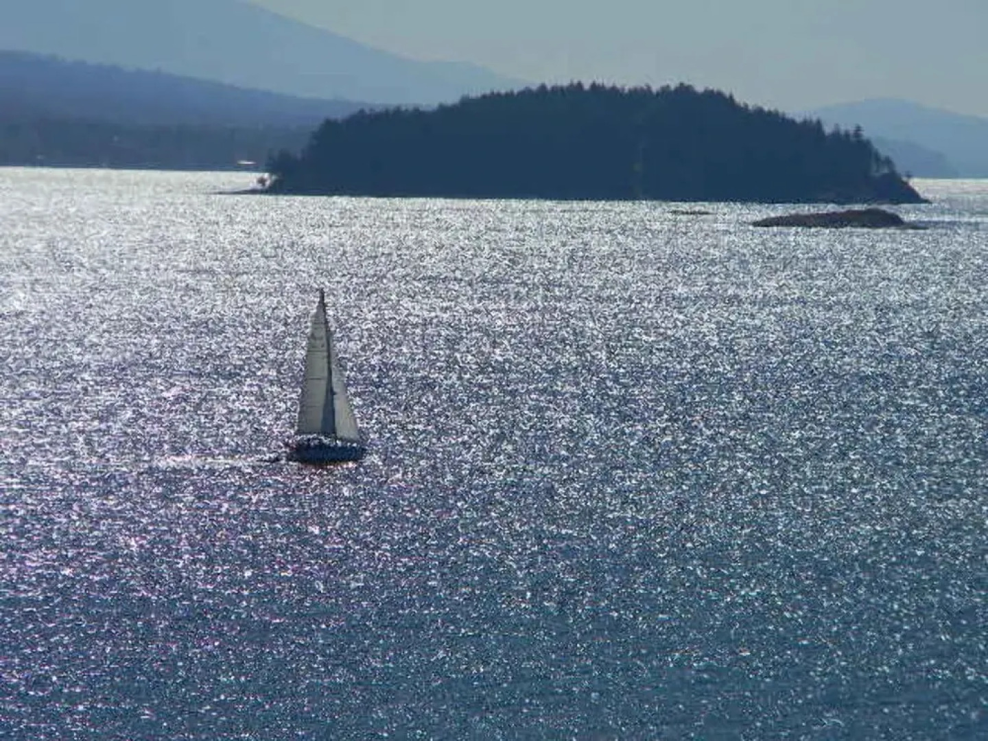 4 B/R Oceanfront Home - Estate Property Hot Tub/ Stairs to Beach