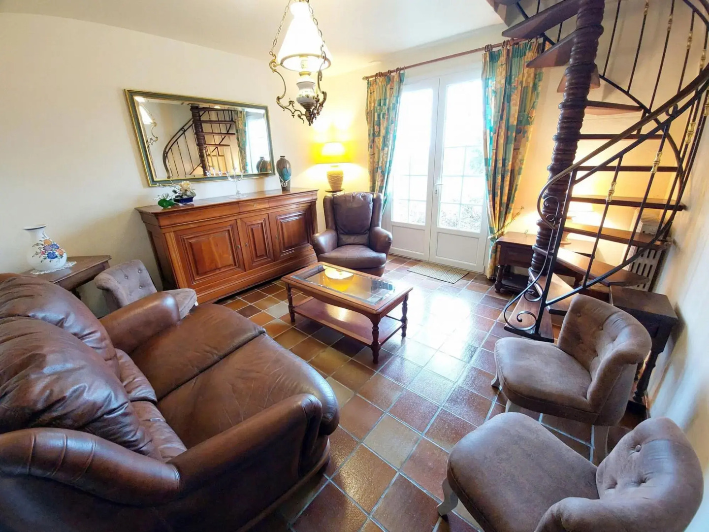 Jacuzzi, billiards and fireplace, semi-detached house, Sibiril