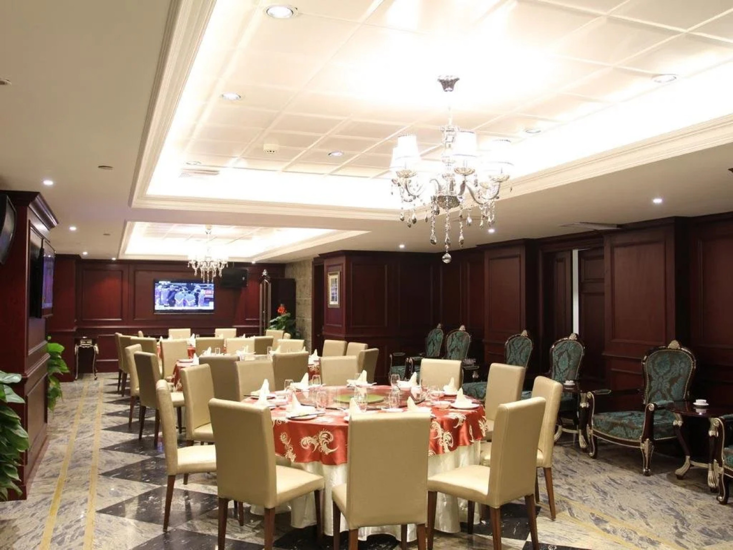 South Pacific International Hotel