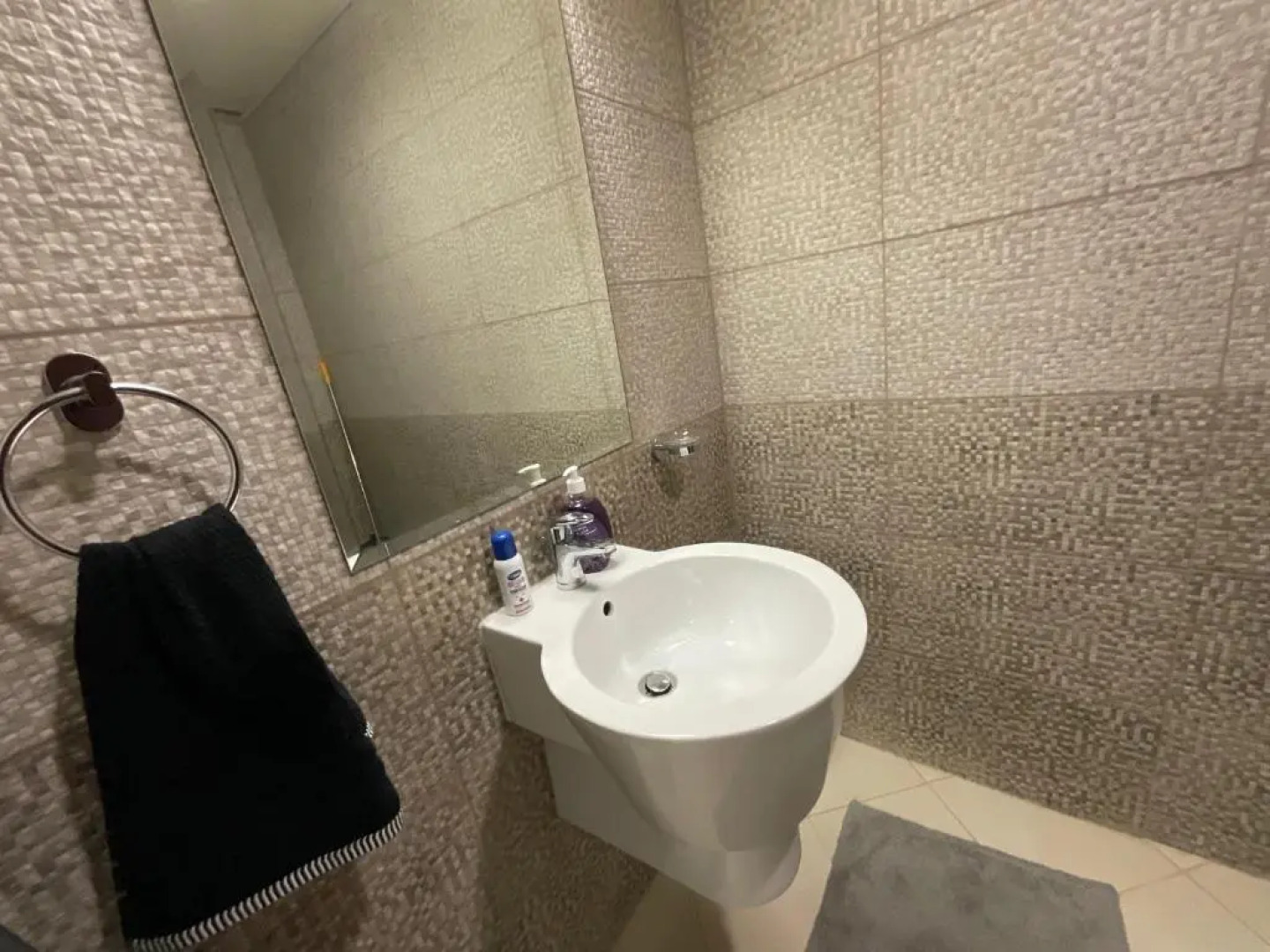 Lovely 1 bedroom holiday home on the beach