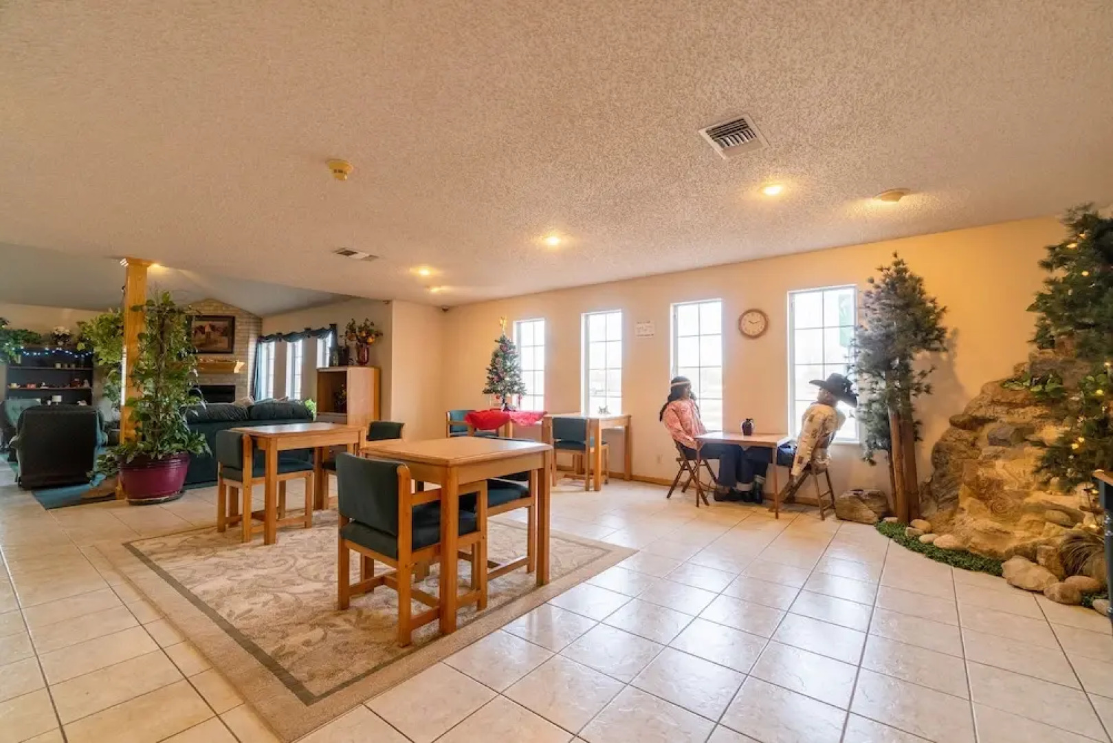 HomeTown Inn By OYO Texhoma, OK