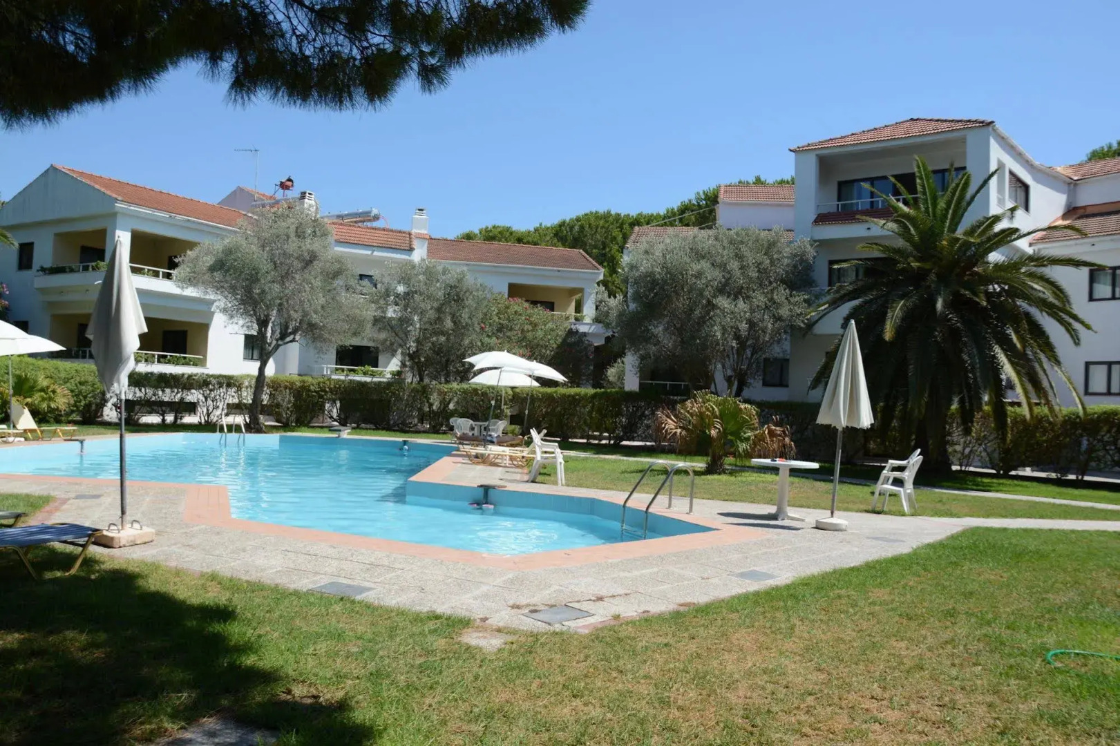 Niki Hotel Apartments