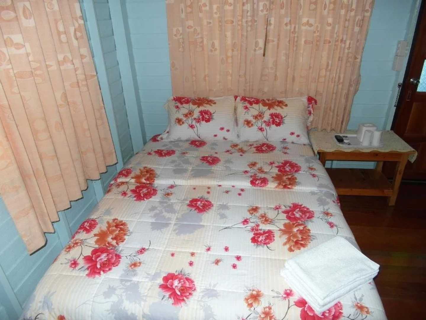 Baan Tai Rom Yen Resort