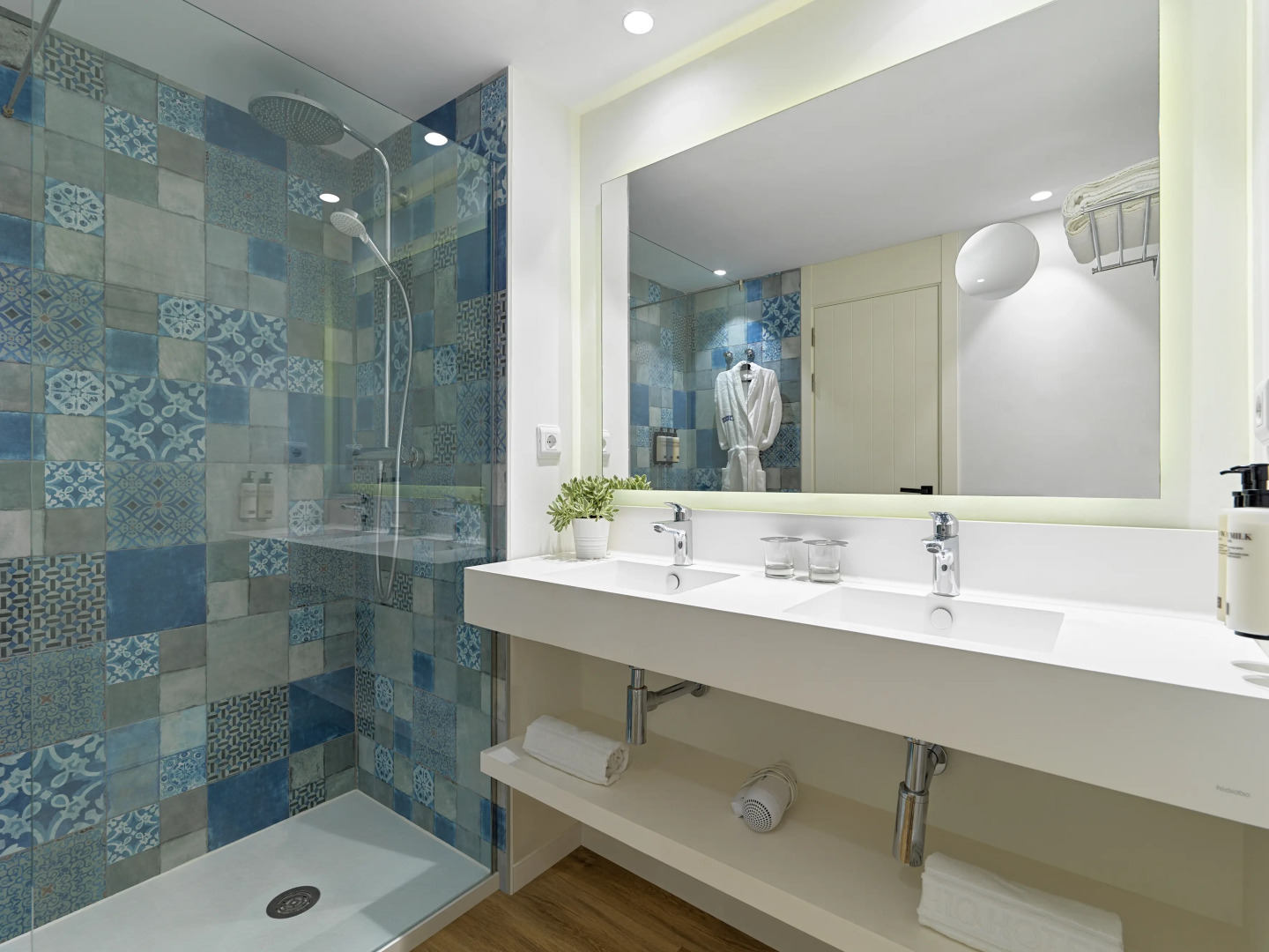 Отель H10 Casa del Mar