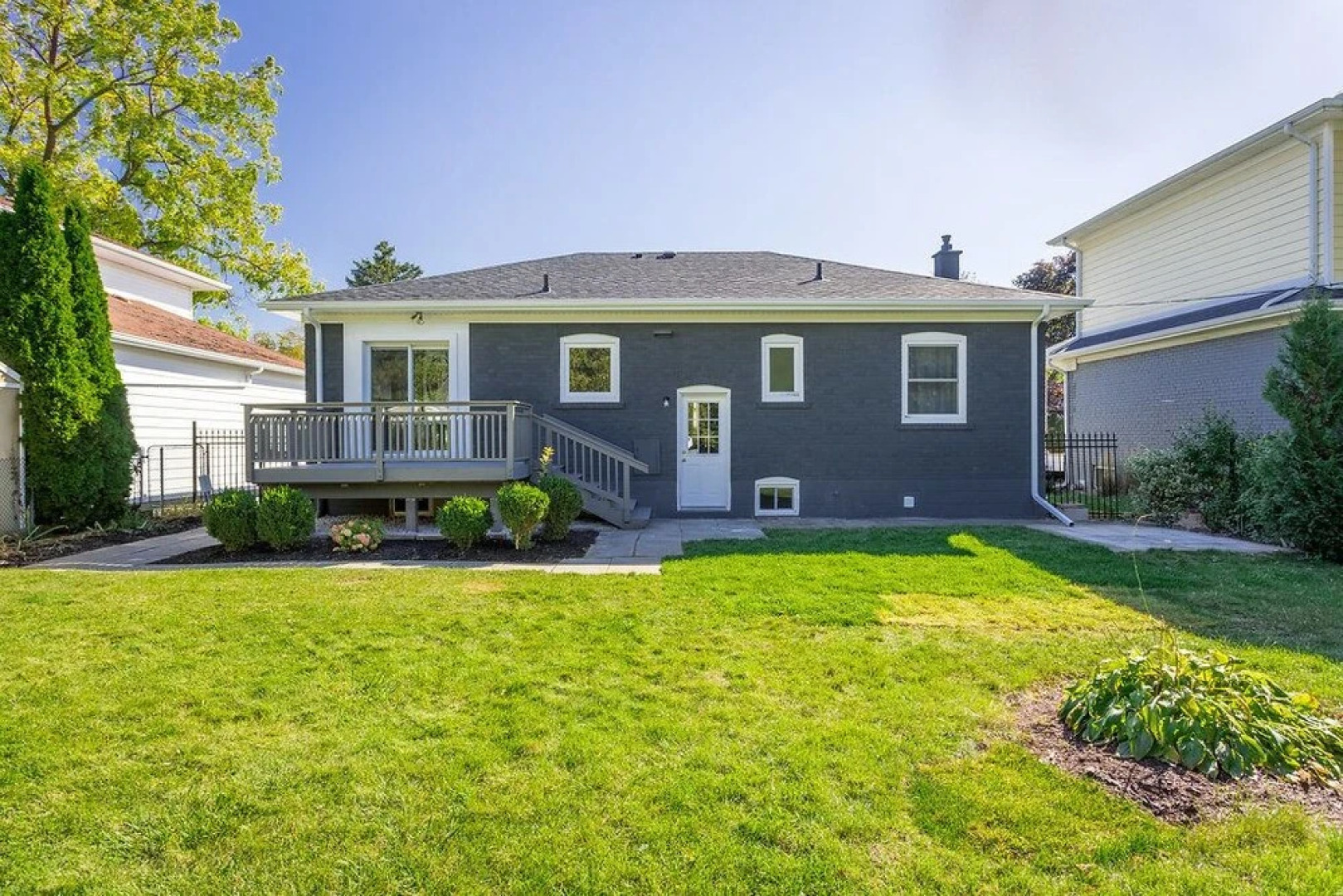 Stunning and Exclusive Home in Burlington