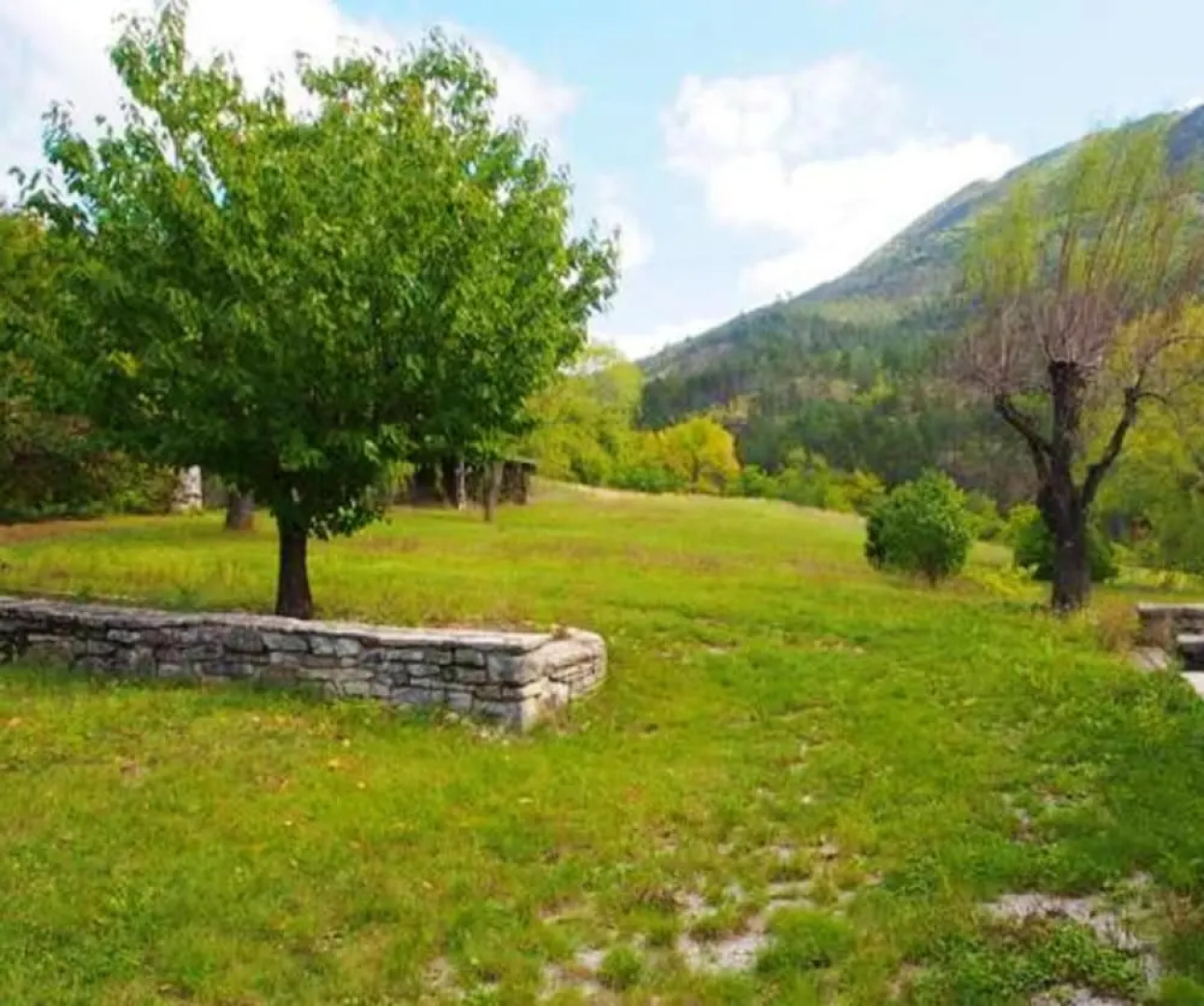 Villa With 2 Bedrooms in Sisteron, With Wonderful Mountain View, Private Pool, Furnished Garden - 160 km From the Beach