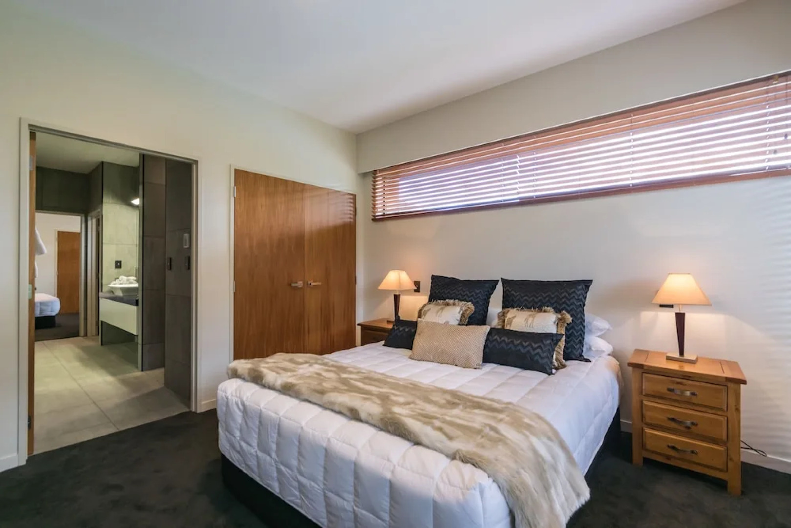 Luxury Villa 5 Bedrooms