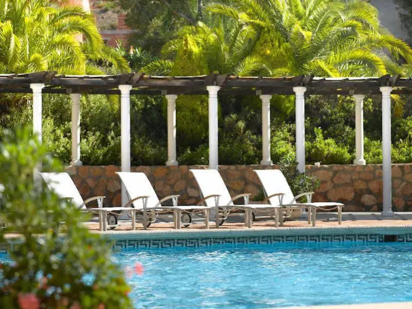 Las Lomas Village – Luxury Apartments