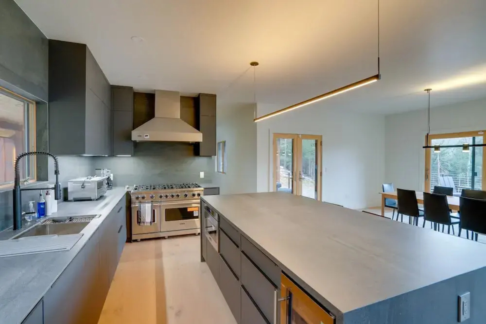 Brand New Luxury Ski Cabin - 2 Mi to Windham Mtn!