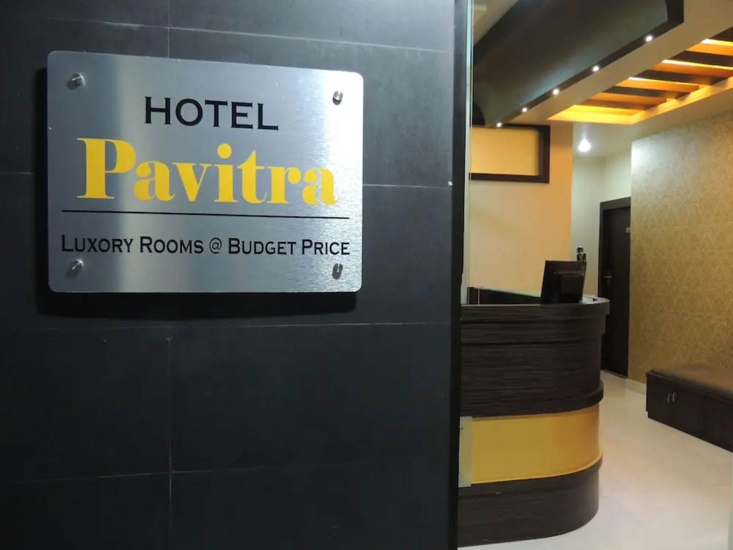 Hotel Pavitra