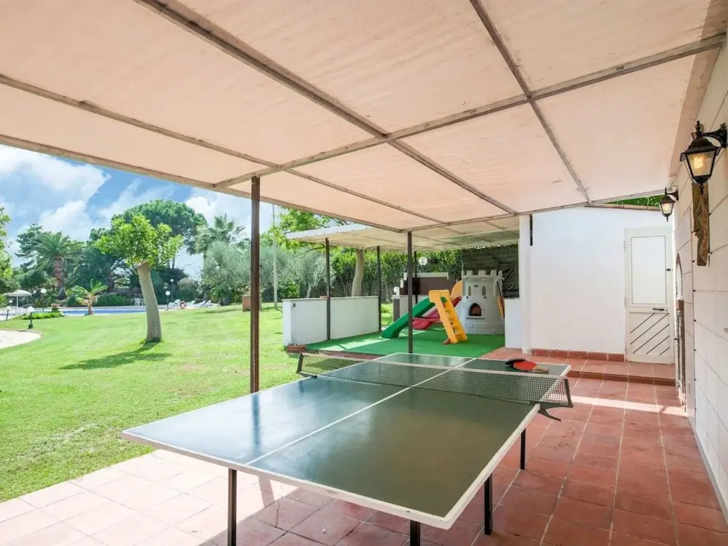 Villa in Pozzallo Near Sandy Beaches