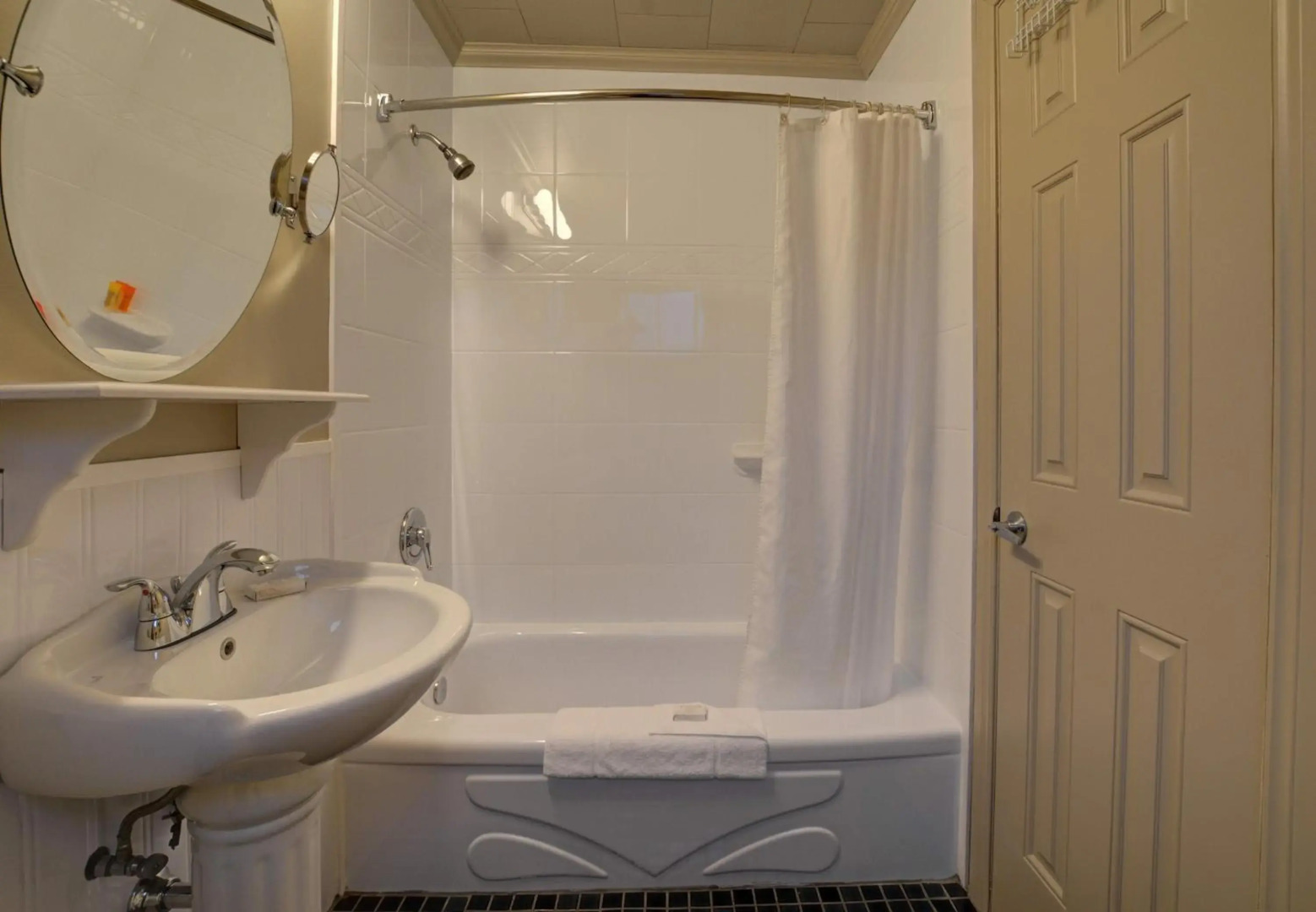 Riôtel Carleton-sur-Mer