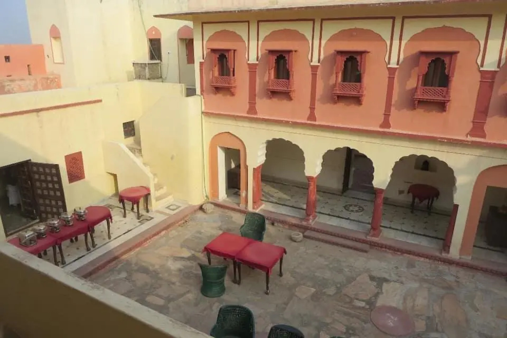 Hotel Fort Madhogarh