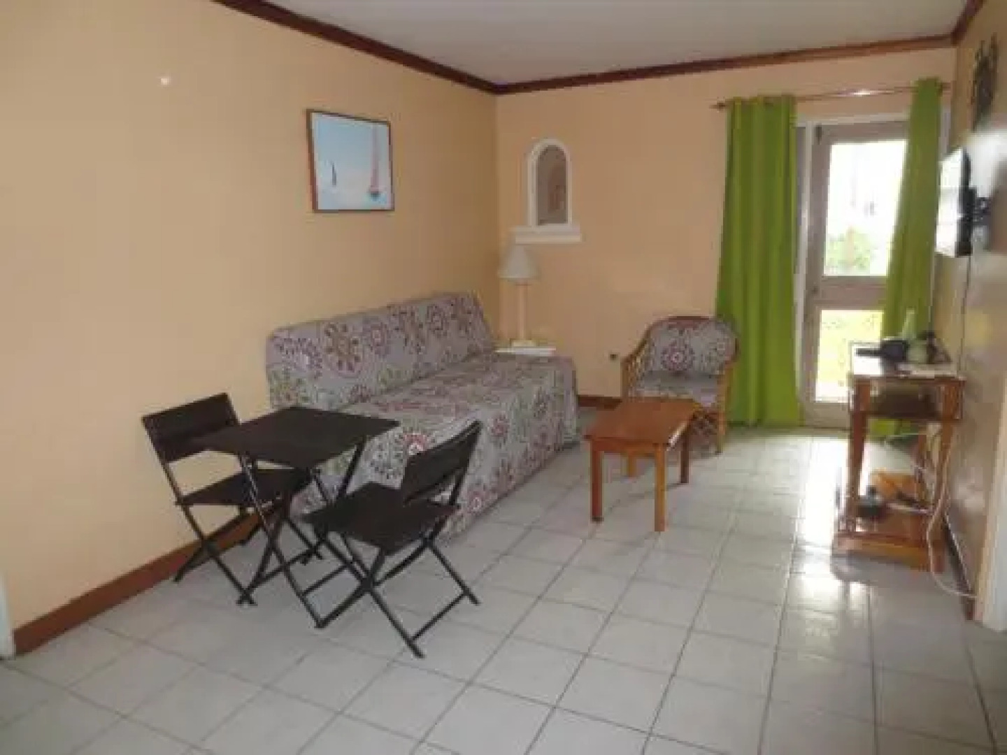 Point Village Beach Studios & Suites