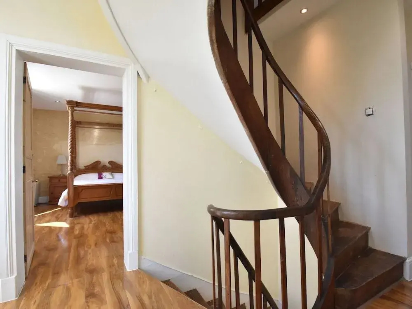 Cozy Mansion in Montreuil-la-cambe With Garden