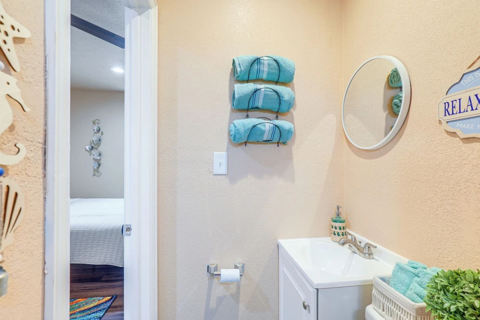 Seagoville Cottage w/ Yard - 15 Mi to Fair Park!