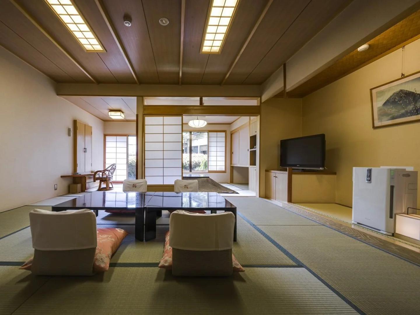 Hotel Kaneyamaen & Bessho SASA