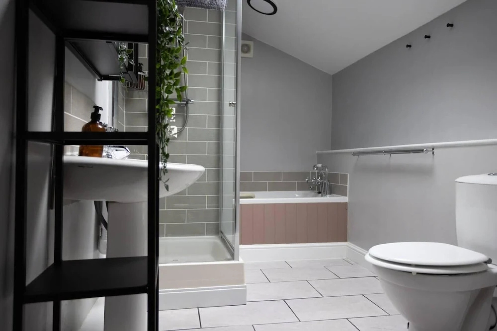 Cosy, Tranquil, Fully Equipped & Beautiful Garden