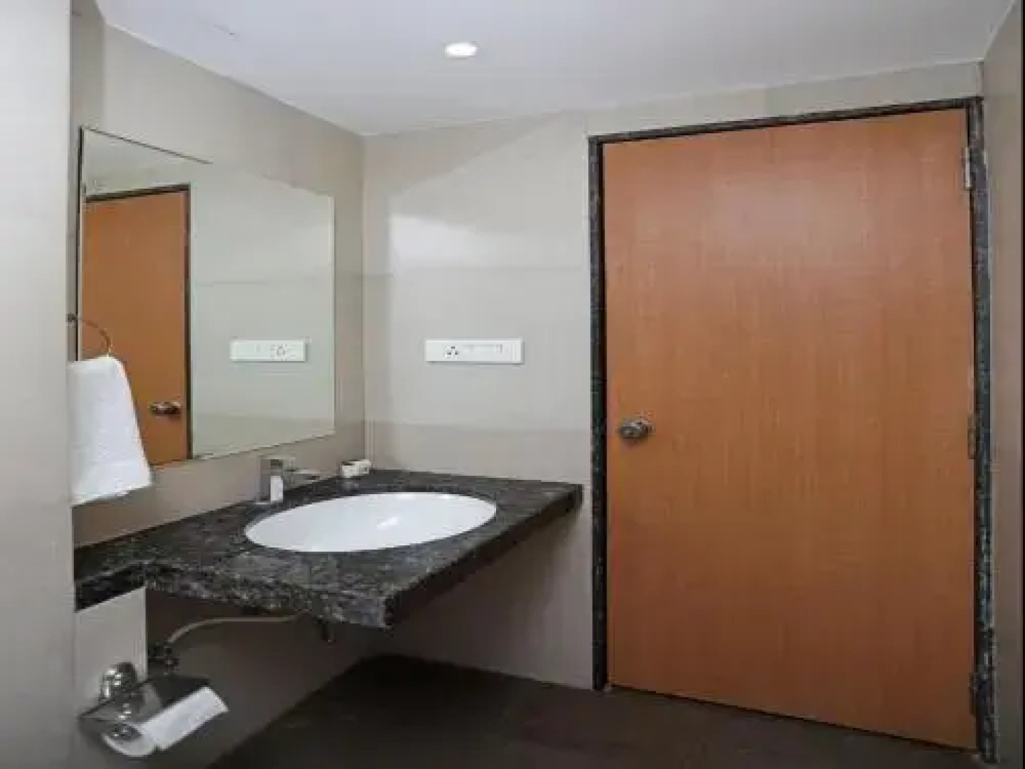 OYO Premium Bhosari MIDC