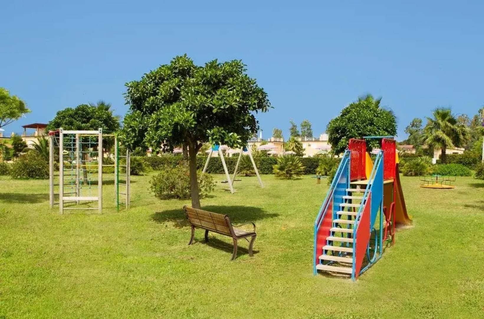 Pizzo Beach Club Resort