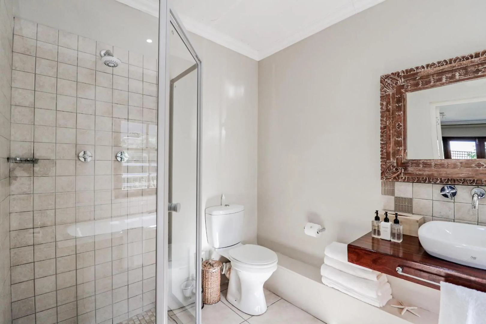 Lavender Manor Guest Lodge