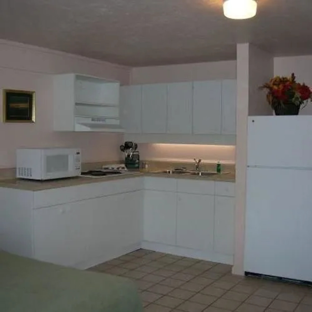 Cedar Cove Beach and Yacht Club