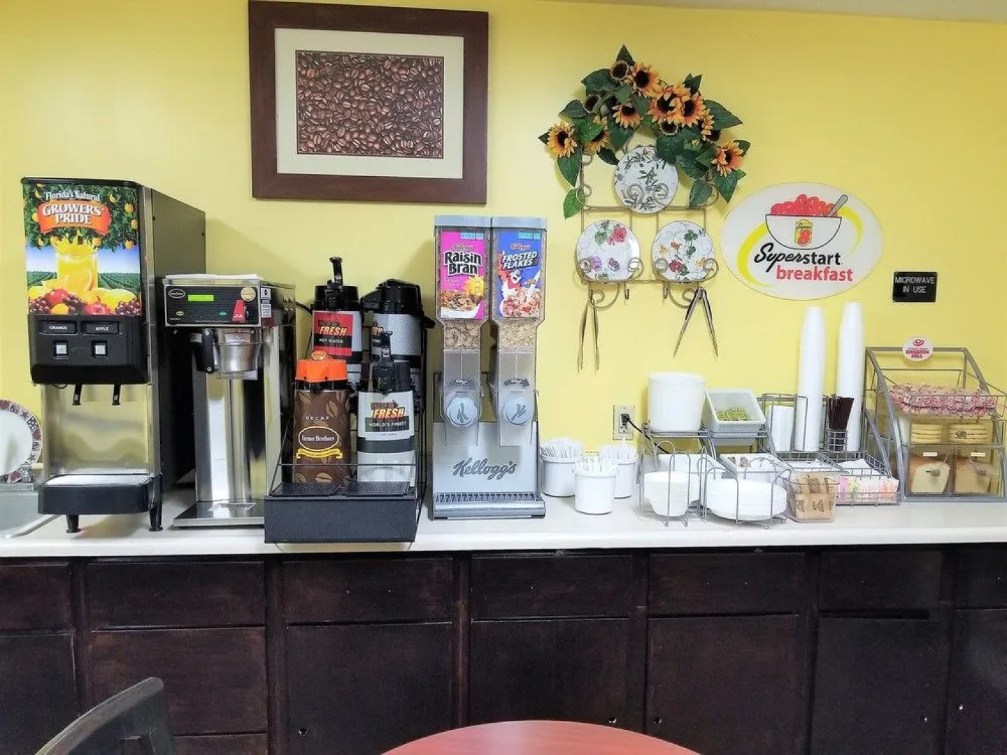 Super 8 by Wyndham Bellmawr NJ/Philadelphia PA Area