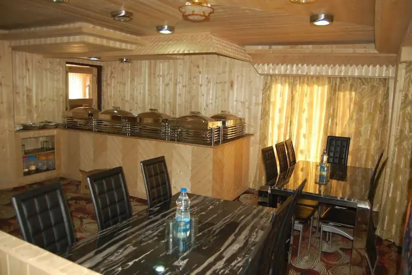 Hotel Zahgeer Continental