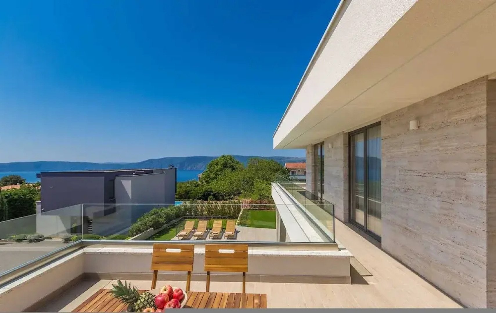 Villa Vista With Private Pool and Sauna