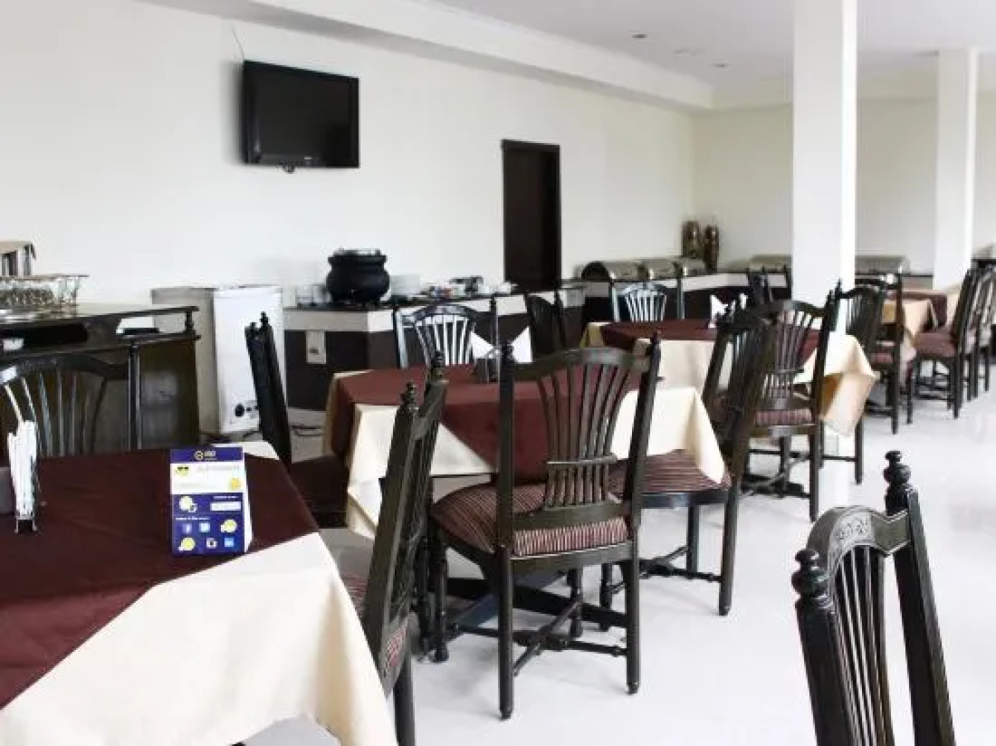 OYO Premium Near Sdm Court the Mall