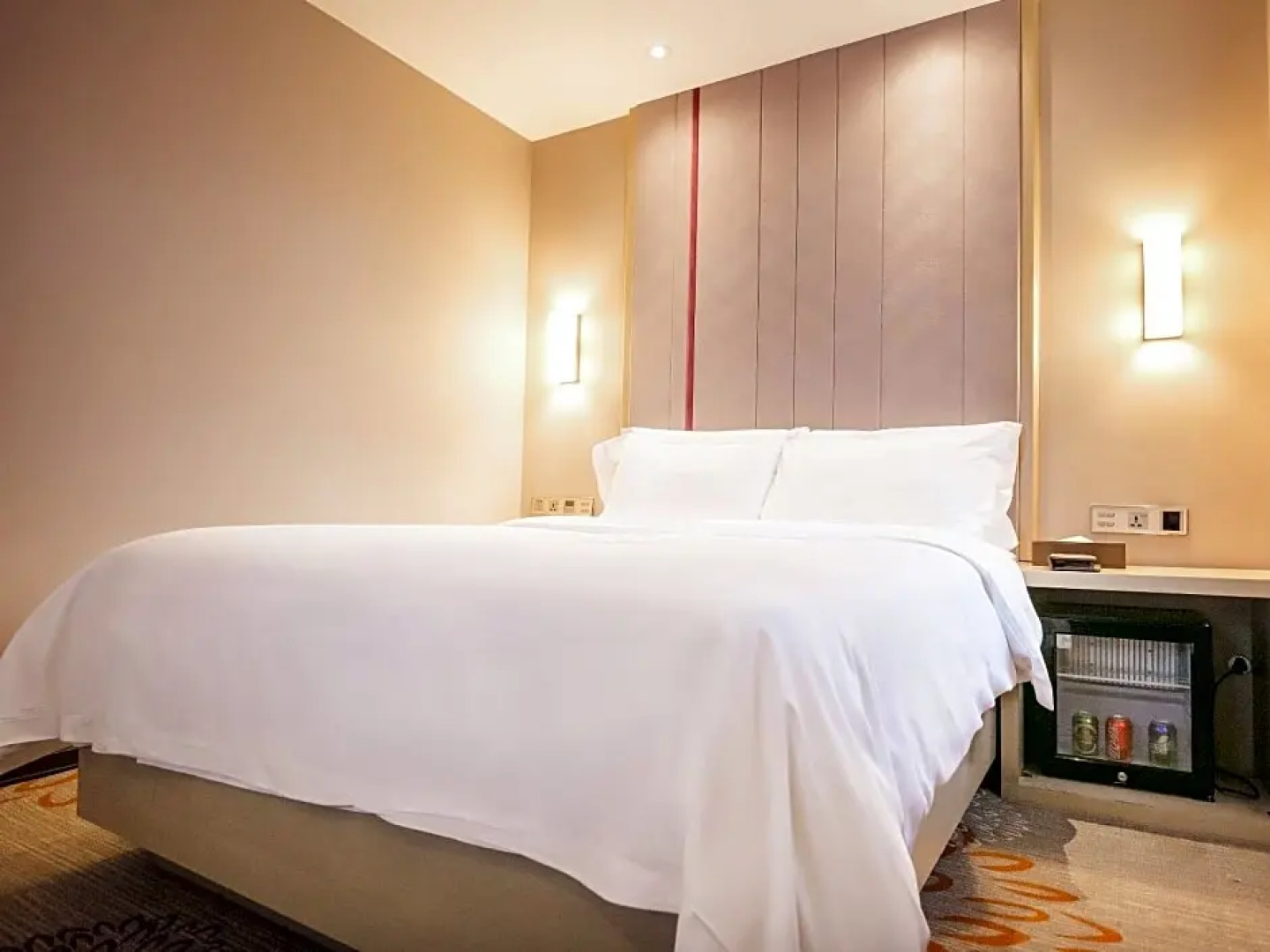 Lavande Hotel Heyuan Avenue Asia's first fountain