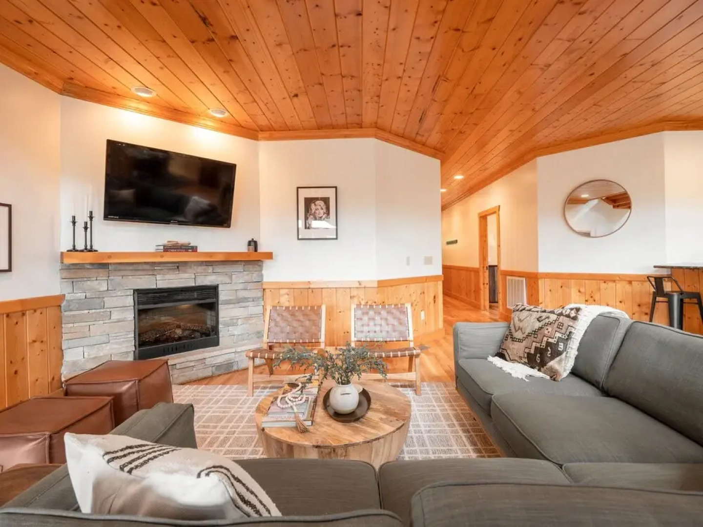 Red Oak by AvantStay Secluded Home w Gorgeous Views Pool Hot Tub Large Deck